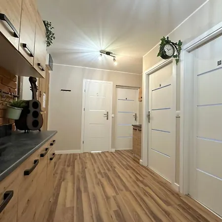 Sensational 10 Min To Old Town Gdansk,pkp & Shopping Mall Проживание в семье